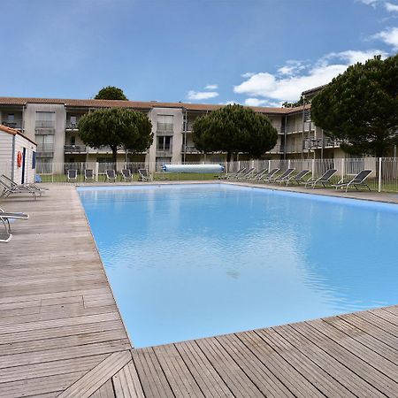 Vacanceole - Le Domaine Du Chateau - La Rochelle / Ile De Re Lagord Exterior foto
